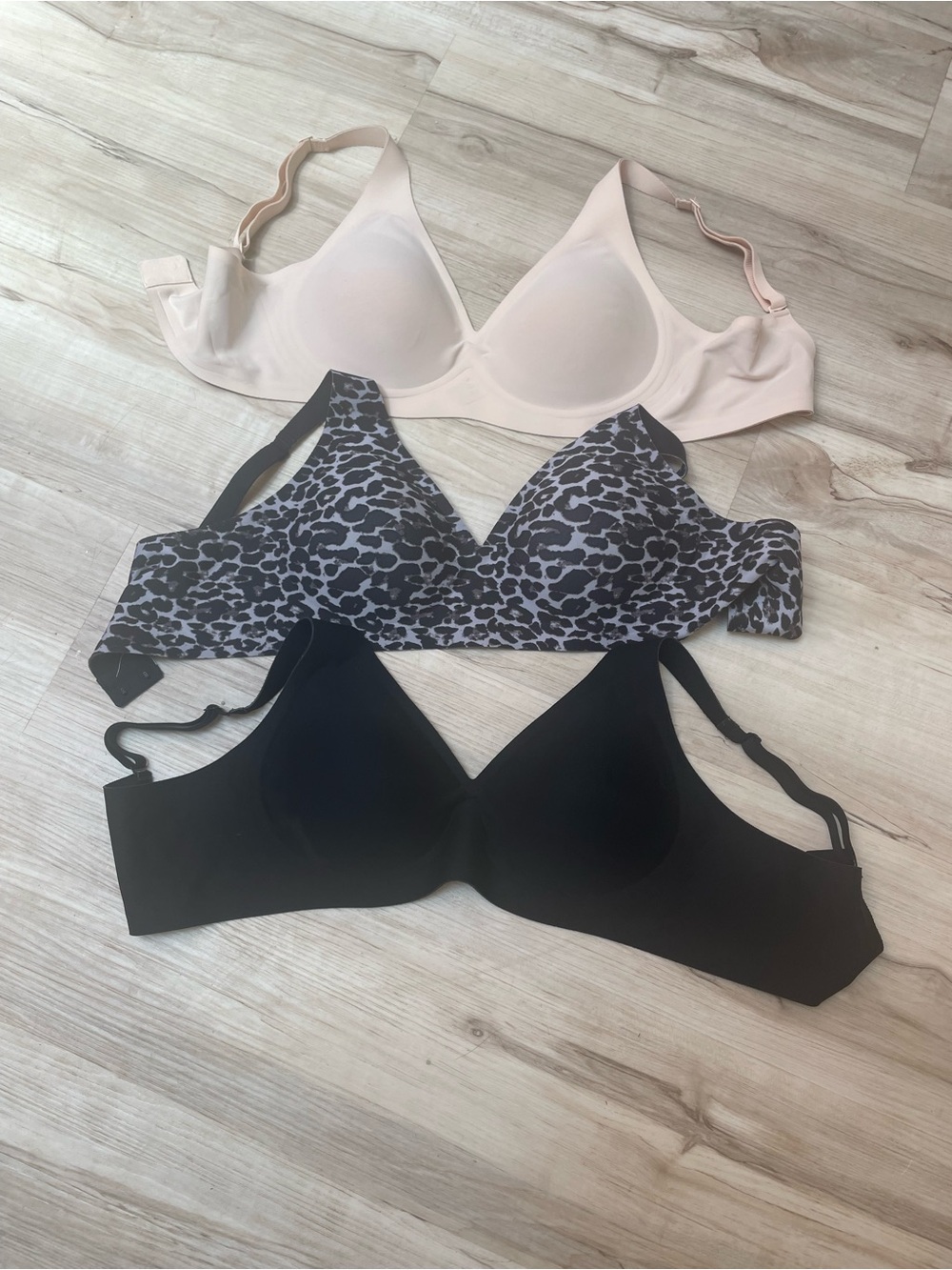 Everyday Seamless Wireless Bra - Black, Nude & Leopard size medium
